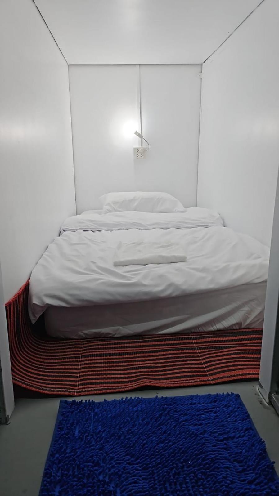 Kai Lions International Capsule Hostel Pakse Bagian luar foto